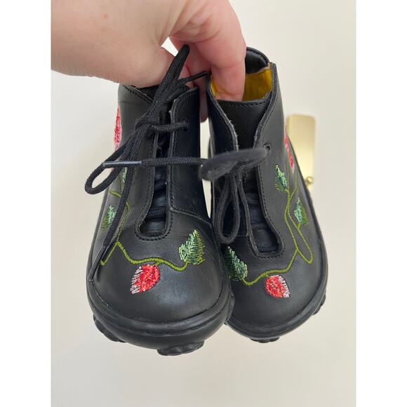 Pom D'Api embroidered ankle boots, size 21 eu /5.5 us - Picture 3 of 5